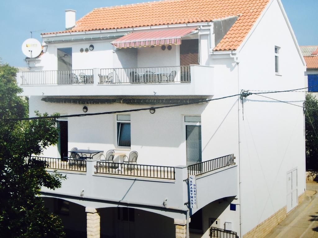 Blue Water Novalja Apartments Exterior photo